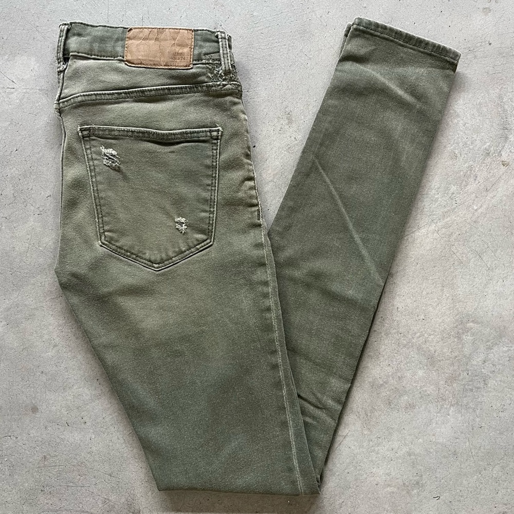Distressed Divided by H&M Jeans